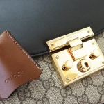 グッチ ショルダーバッグ  GUCCI クラッチバッグ/ポシェット GGスプリーム キャンバス レザー　パドロック　 ベージュ×ブラック×ブラウン 453189 K6RCG 8982​